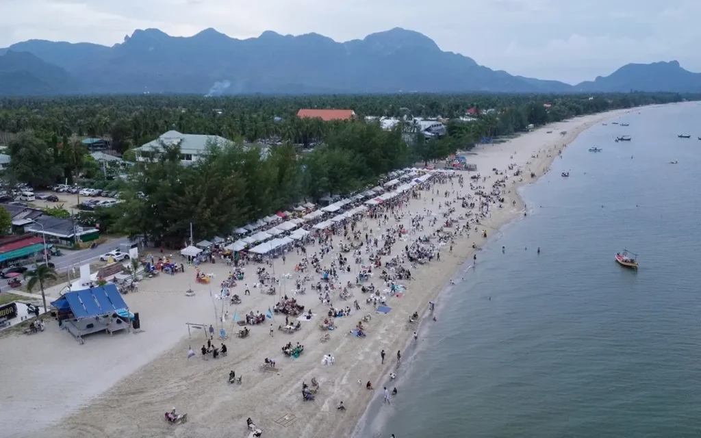 ชายหาดเด่นๆเมืองสามร้อยยอด odklas0zbyvtbaj5xn80